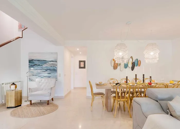 Unique With Ocean View Pool Tennis * Віавіа